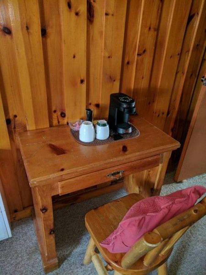 Elliot Lake Dunlop Lake Lodge מראה חיצוני תמונה