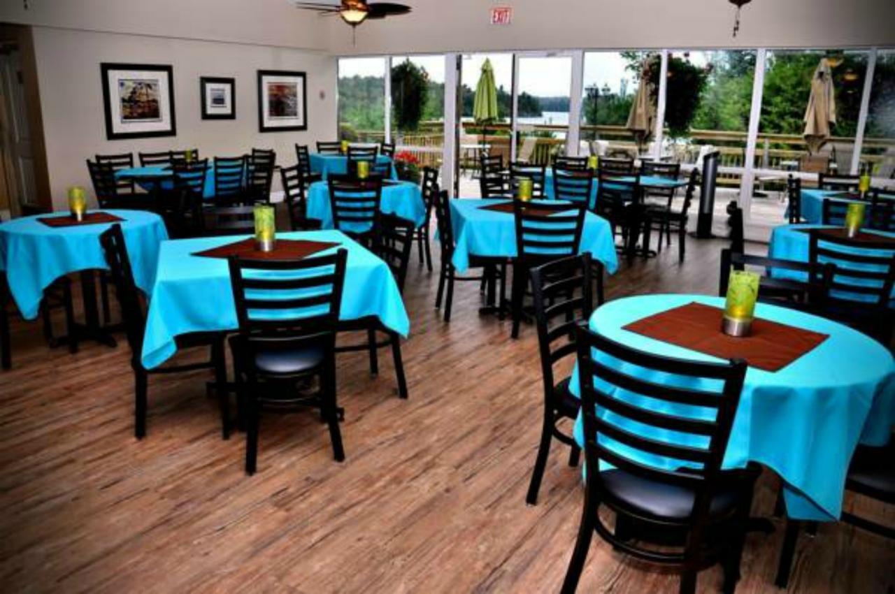 Elliot Lake Dunlop Lake Lodge מראה חיצוני תמונה