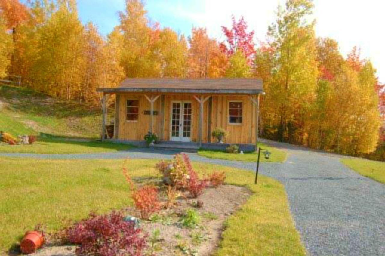 Elliot Lake Dunlop Lake Lodge מראה חיצוני תמונה